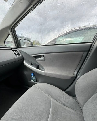 Toyota Prius cena 27800 przebieg: 289322, rok produkcji 2010 z Poznań małe 56